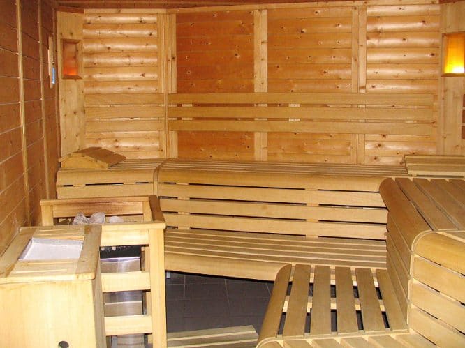 Sauna einrichten - vorzugsweise mit Lärchenholz