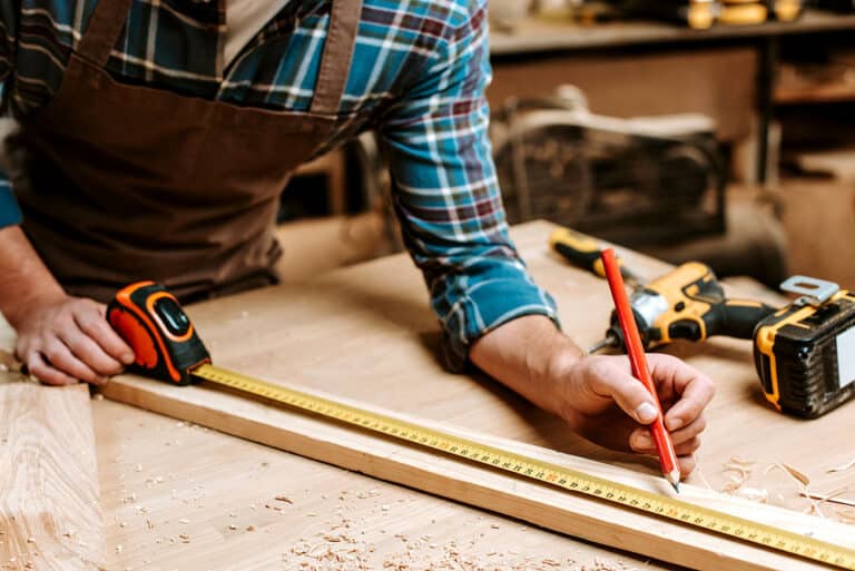 Traditionelle Handwerkskunst garantiert uns auch ganz persönlich, dass wir von Leistungen profitieren, die professionelle Handwerker in ihrem Bereich drauf haben.